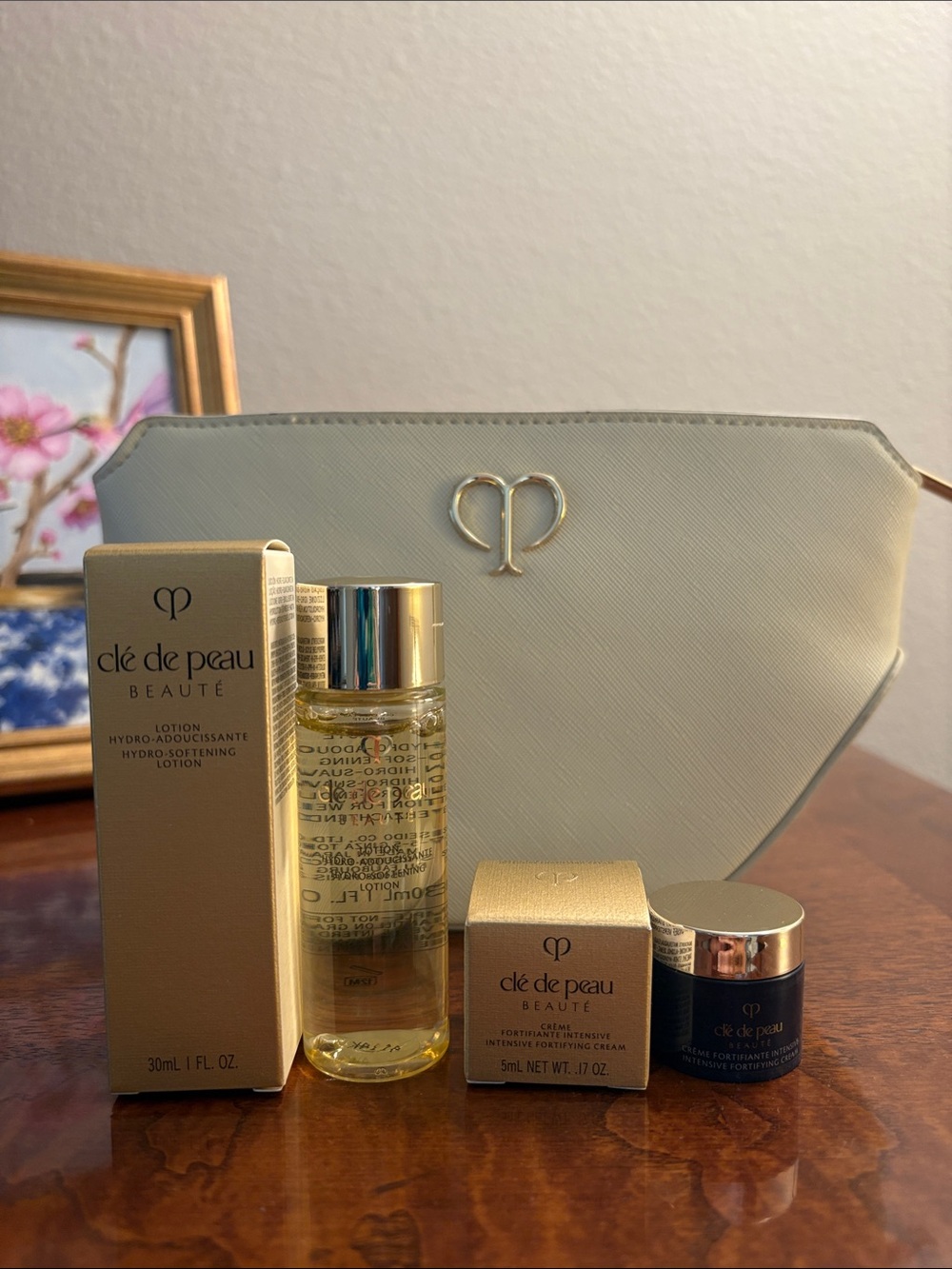 Cle de peau Skincare Set